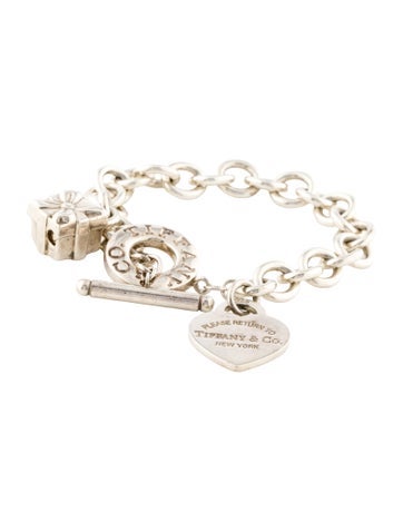 Tiffany & Co. Charm Heart Tag Gift Box Bracelet