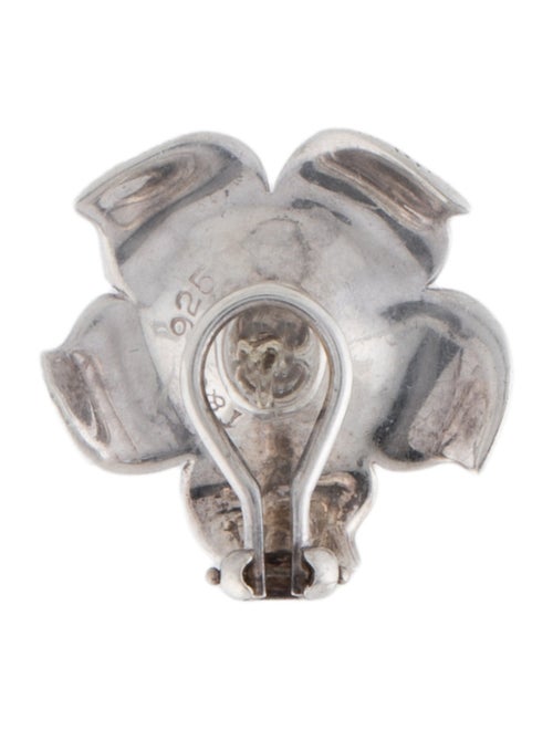 Tiffany & Co. Dogwood Flower Single Earclip