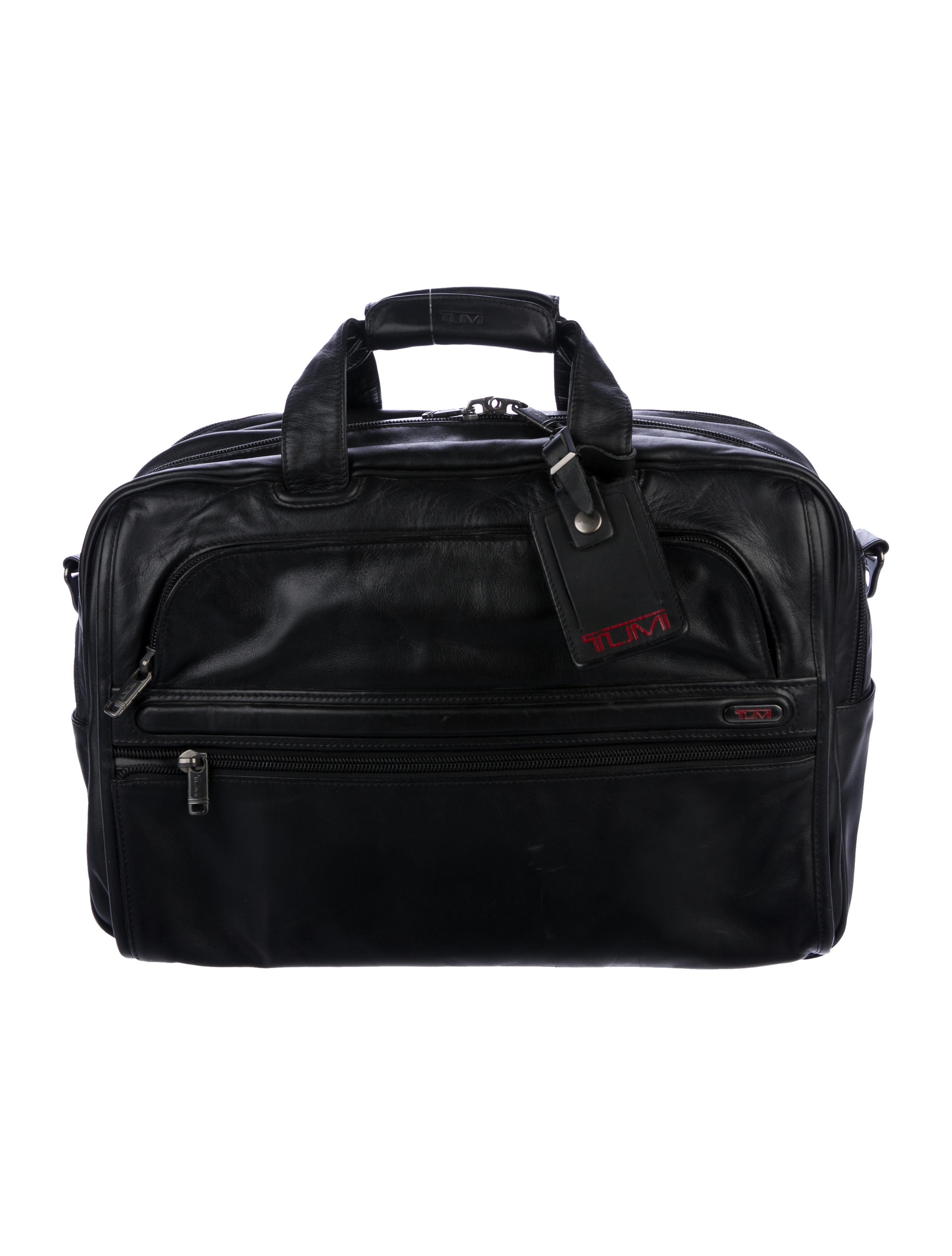 tumi leather goods