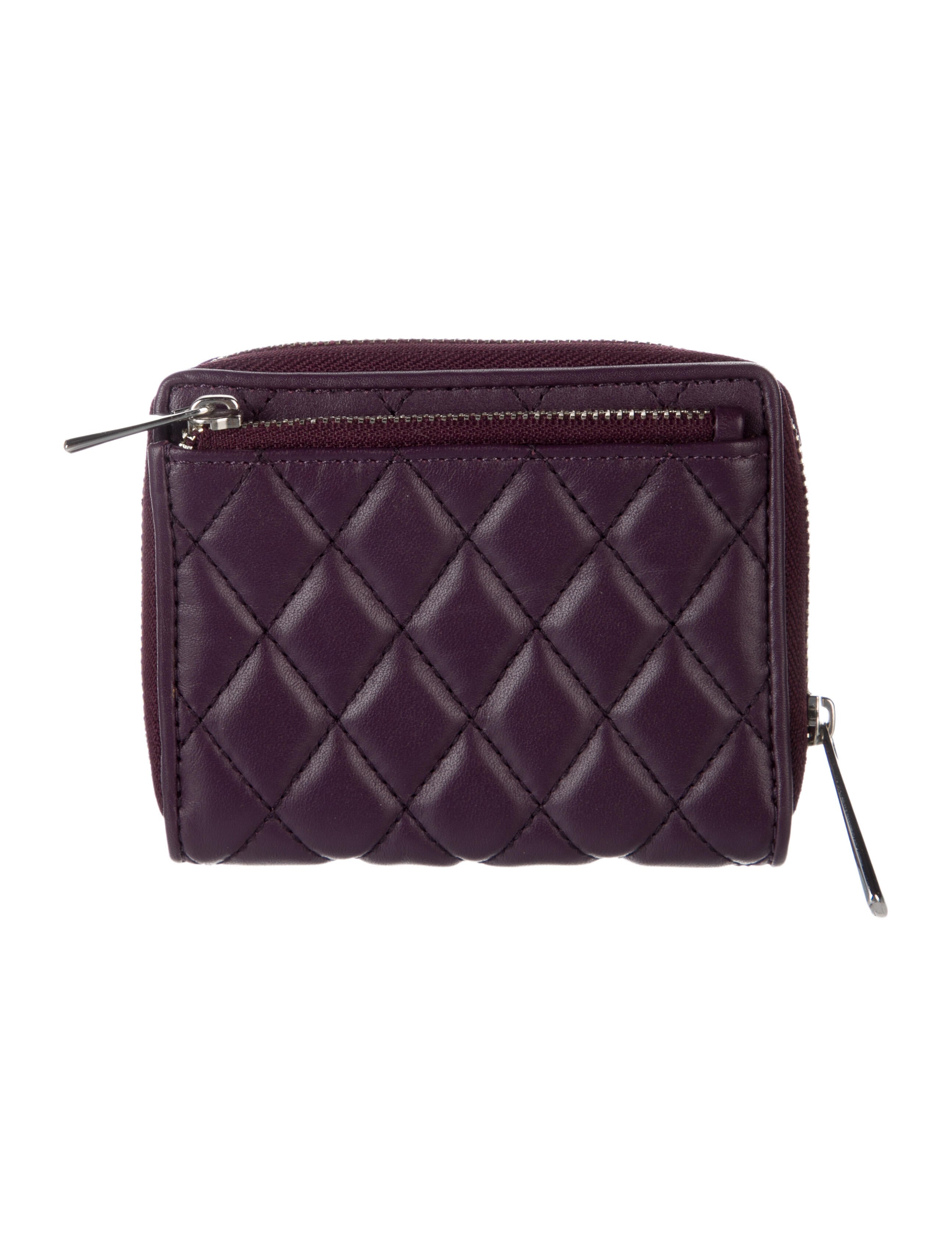 Tumi Leather Compact Wallet