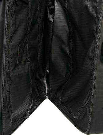 Tumi Men' Suitcase.