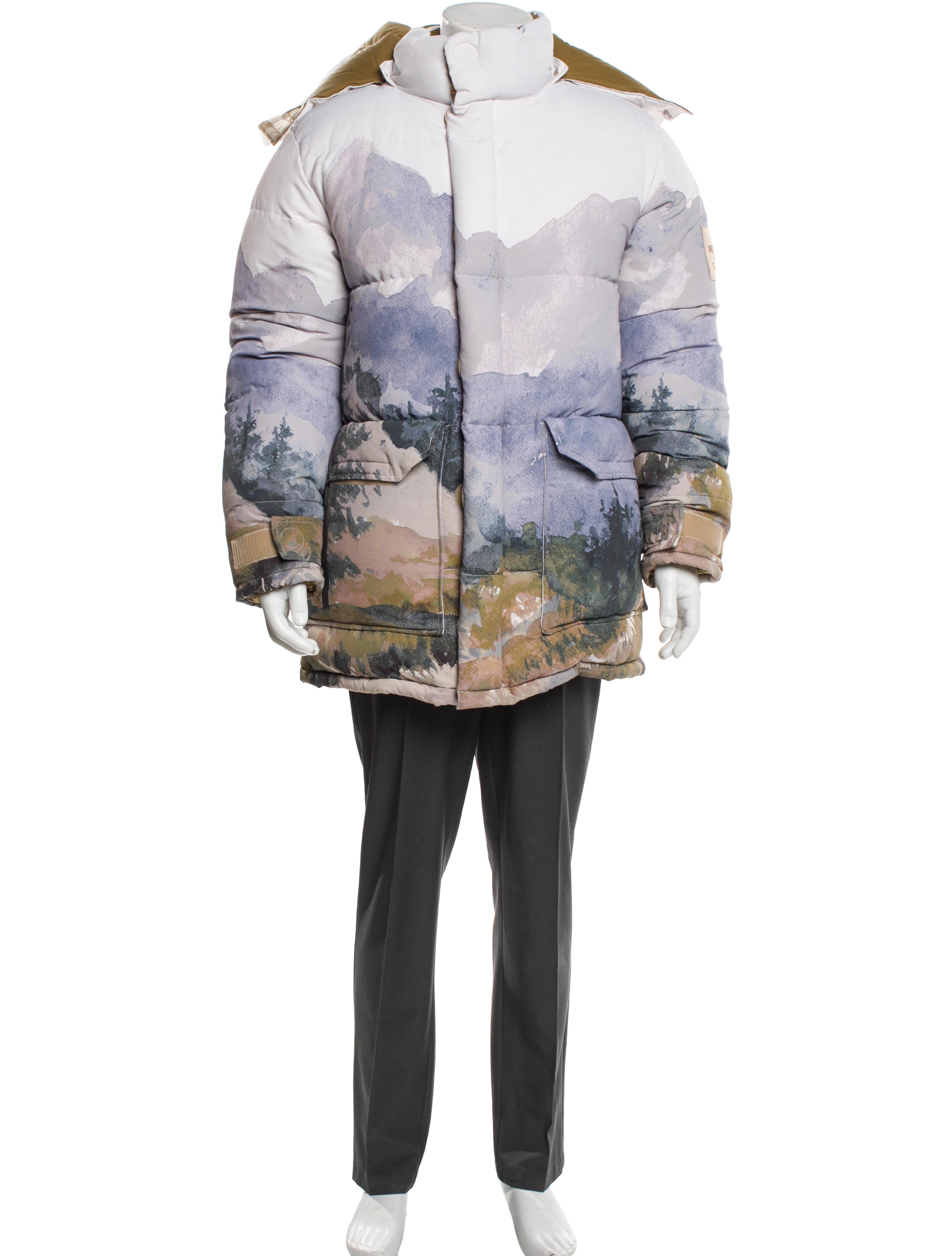 The North Face x Gucci 2022 Forest Trail Puffer Coat w/ Tags