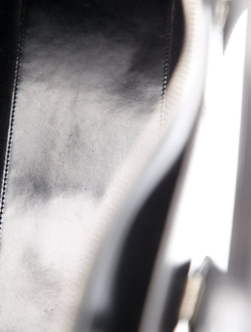 Tod's Leather Shoulder Bag