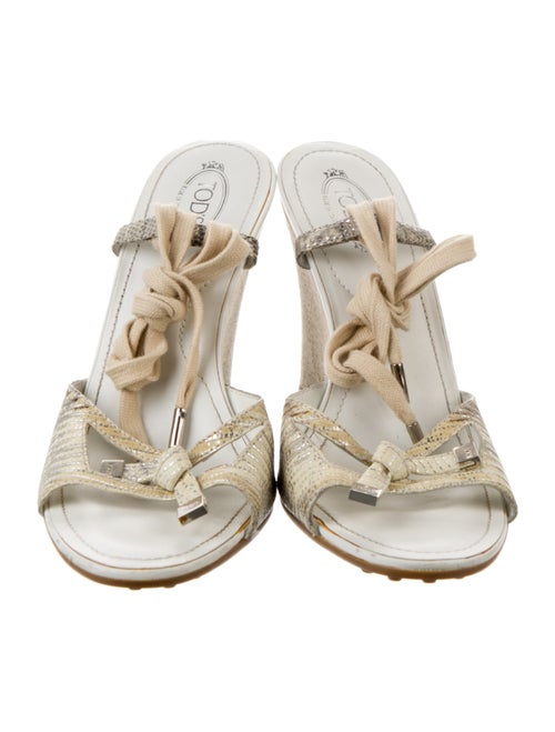 Tod's Leather Bow Accents Espadrilles