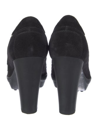 Tod's Suede Pumps