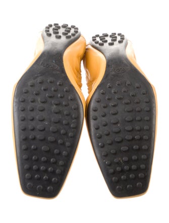 Tod's Leather Cutout Accent Ballet Flats