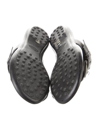 Tod's Leather Lasercut Accents Slides