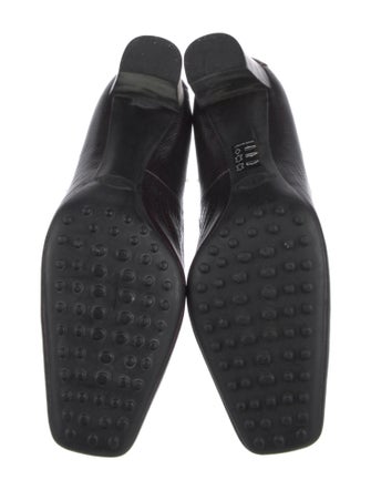 Tod's Alligator Pumps