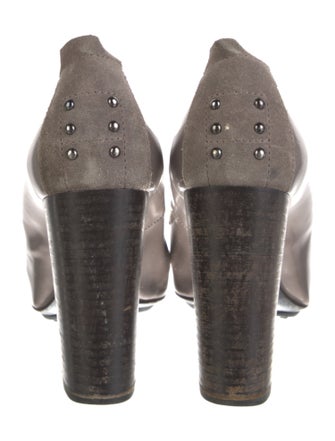 Tod's Leather Studded Accents Pumps
