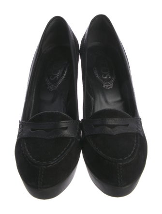 Tod's Suede Pumps
