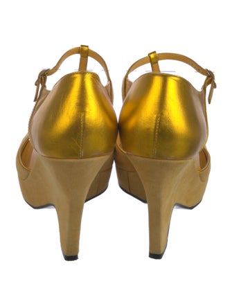 Tod's Suede Cutout Accent T-Strap Sandals