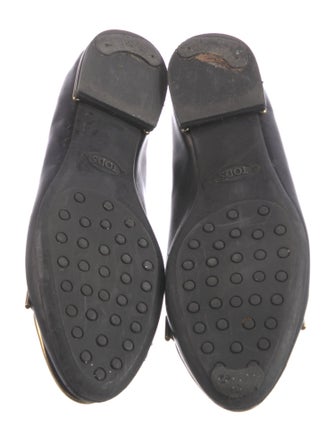 Tod's Leather Chain-Link Accents Flats