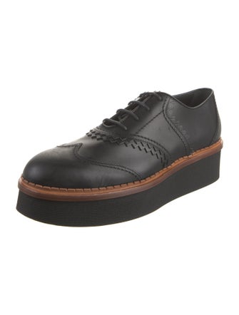 Tod's Leather Scalloped Accent Oxfords