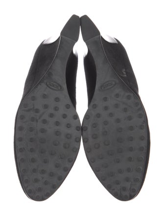 Tod's Suede Pumps