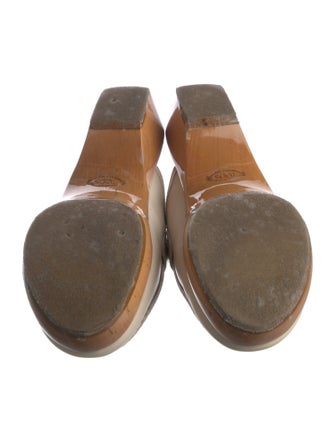 Tod's Leather Chain-Link Accents Mules