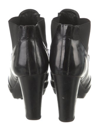 Tod's Leather Chelsea Boots