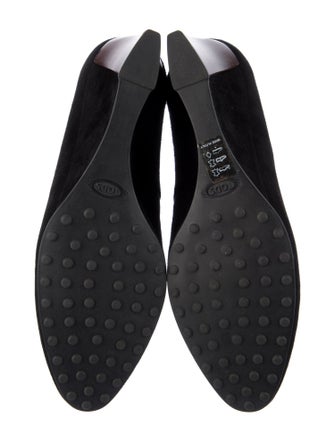 Tod's Suede Pumps