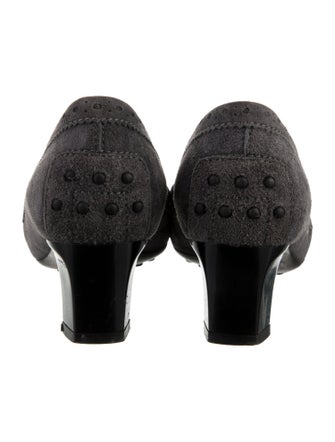Tod's Suede Tassel Accents Pumps