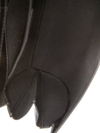 Tod's Leather Shoulder Bag