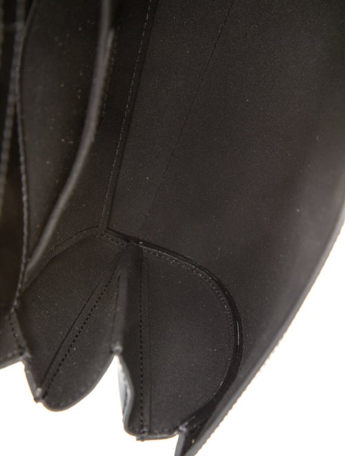 Tod's Leather Shoulder Bag