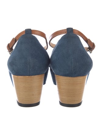 Tod's Suede Pumps