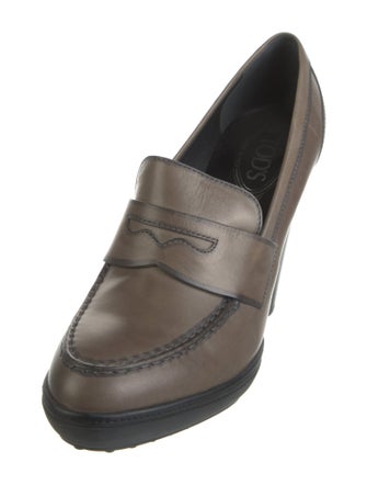 Tod's Leather Pumps