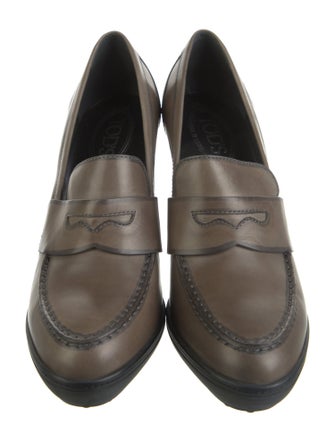 Tod's Leather Pumps