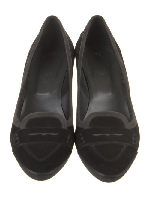 Tod's Suede Pumps