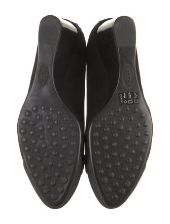 Tod's Suede Pumps
