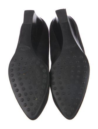 Tod's Suede Pumps