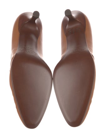 Tod's Leather Pom-Pom Embellishments Pumps