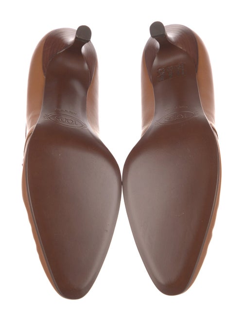 Tod's Leather Pom-Pom Embellishments Pumps