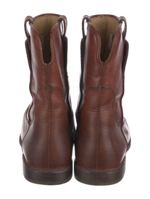 Tod's Leather Boots