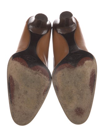 Tod's Leather Tassel Accents Pumps