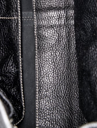 Tod's Leather Shoulder Bag