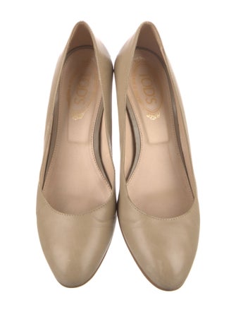 Tod's Leather Pumps