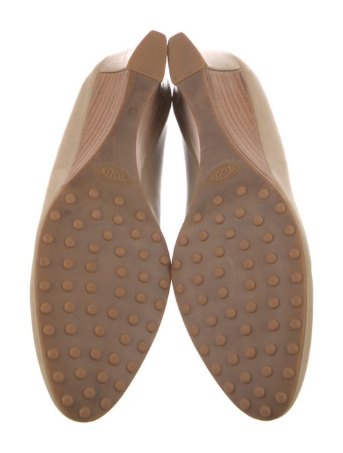 Tod's Leather Pumps