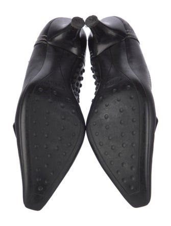 Tod's Leather Whipstitch Trim Pumps