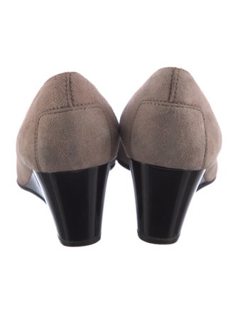 Tod's Suede Pumps