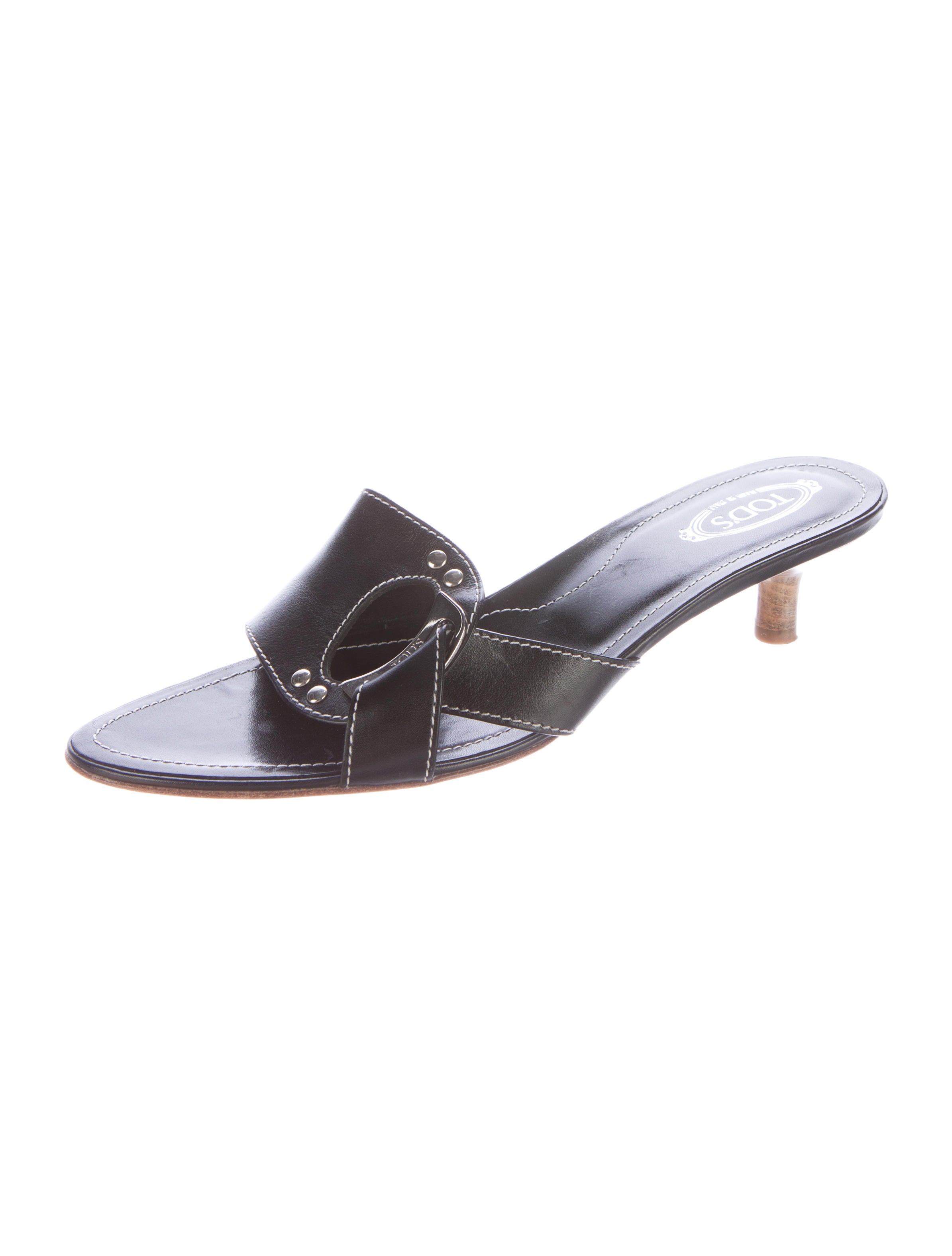 s slide sandals leather tod s leather slide sandals shoes tod33831 the realreal s slide sandals leather tod s leather slide sandals shoes tod33831 the realreal