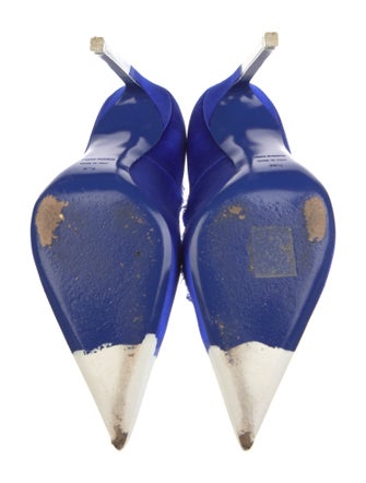 Tom Ford Satin Raw-Edge Trim Pumps