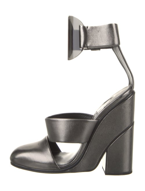 Tom Ford Leather D'Orsay Pumps