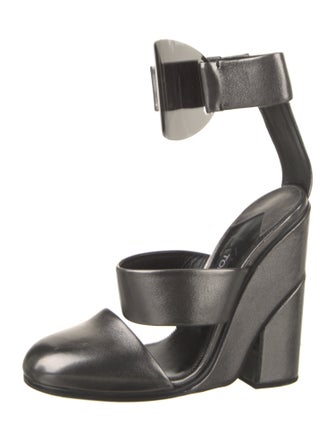 Tom Ford Leather D'Orsay Pumps