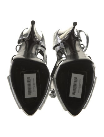 Tom Ford Leather Cutout Accent T-Strap Sandals