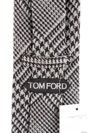 Tom Ford pattern silk tie