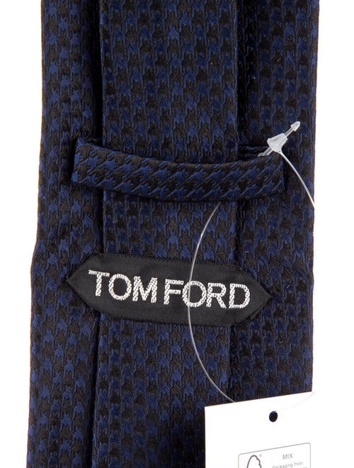 Tom Ford pattern silk tie