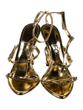 Tom Ford Patent Leather Chain-Link Accents T-Strap Sandals