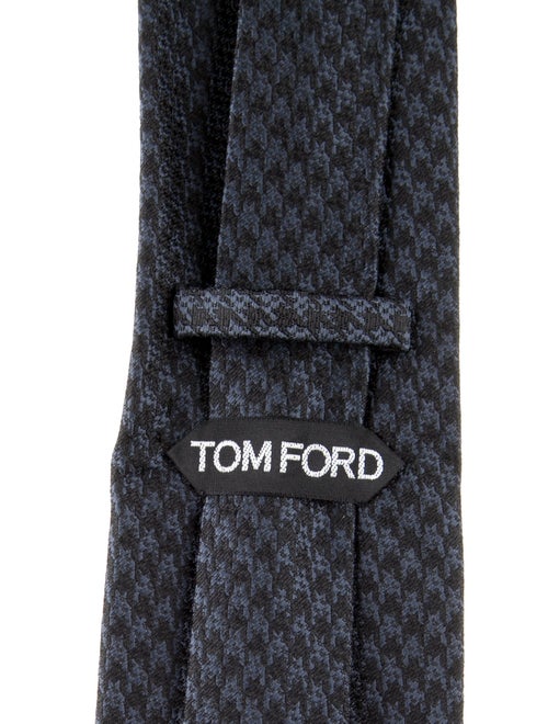 Tom Ford pattern silk tie