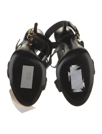 Tom Ford Leather Eyelet Trim T-Strap Sandals