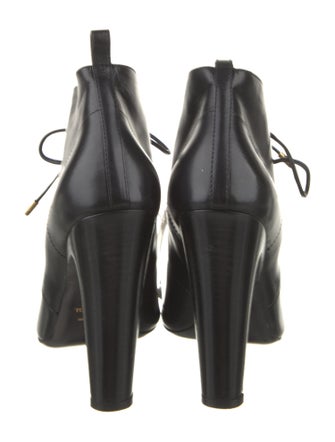 Tom Ford Leather Cutout Accent Lace-Up Boots